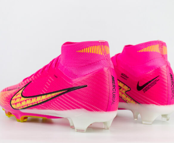 Nike futsal pink best sale