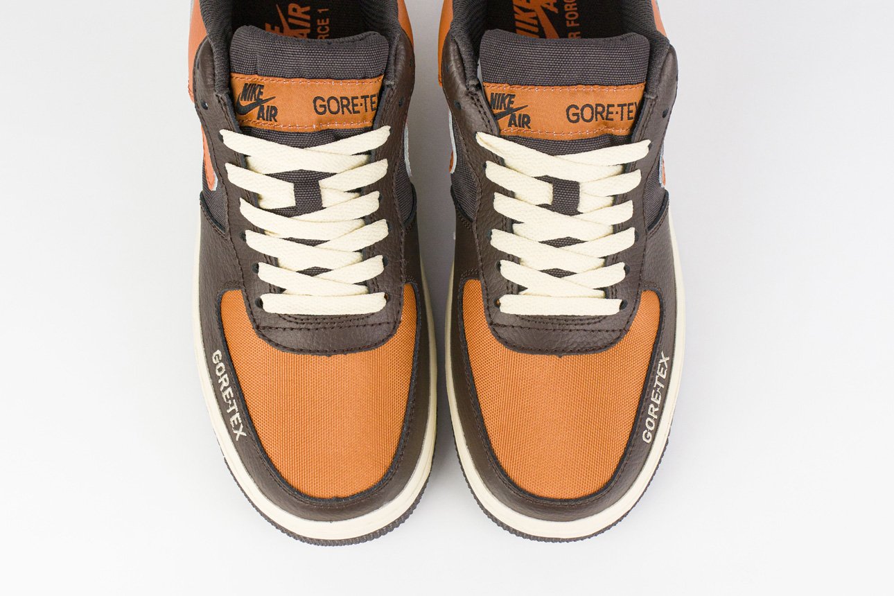 Air force 1 carhartt on feet best sale